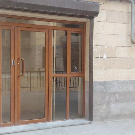 Mandarin Hotel Erivan Exterior foto