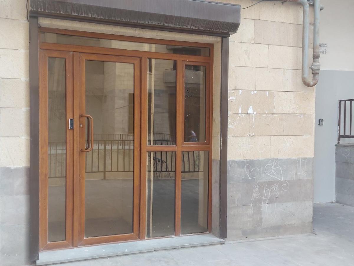 Mandarin Hotel Erivan Exterior foto